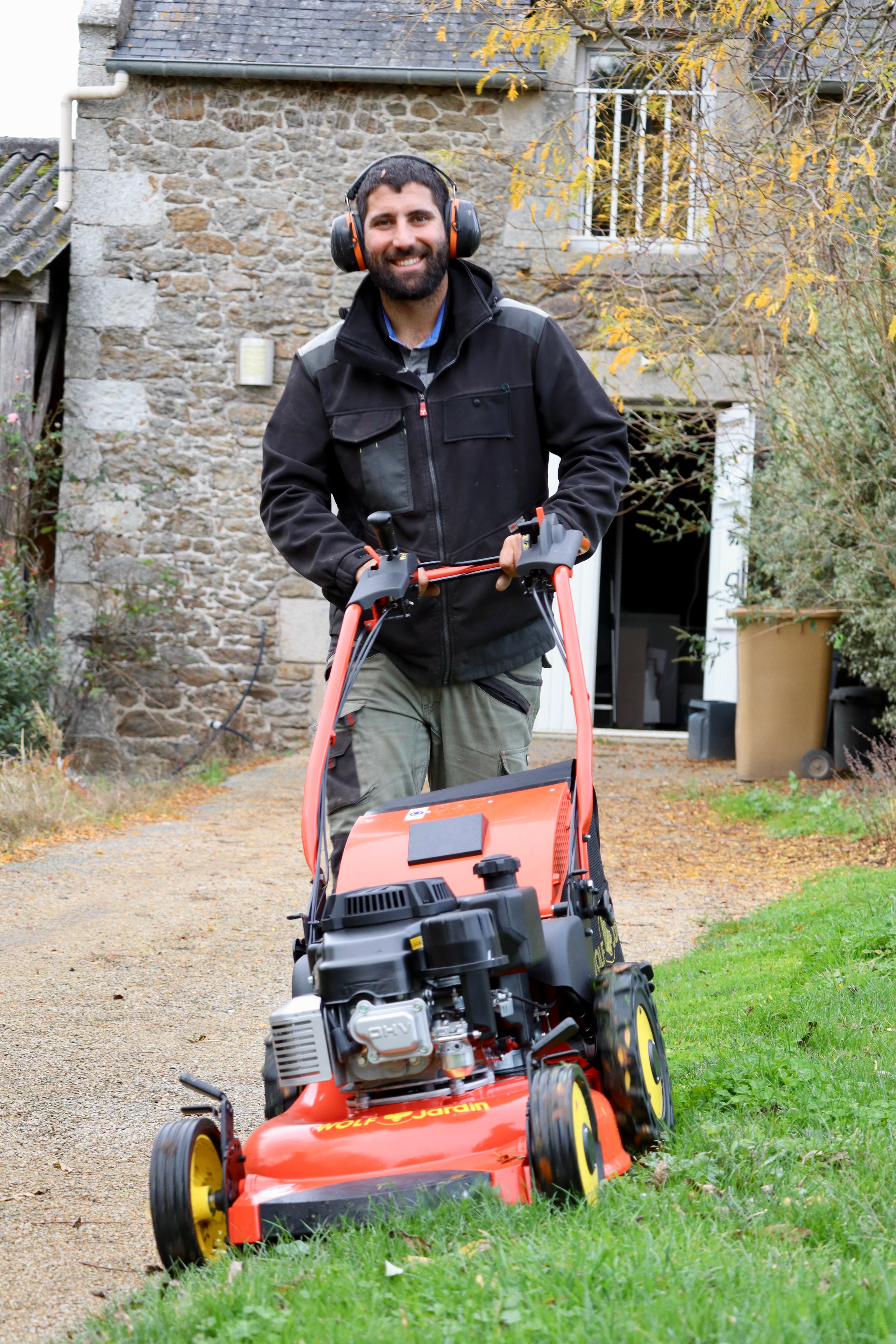 Valentin, jardinier professionnel Valverdure à Pleslin-Trigavou