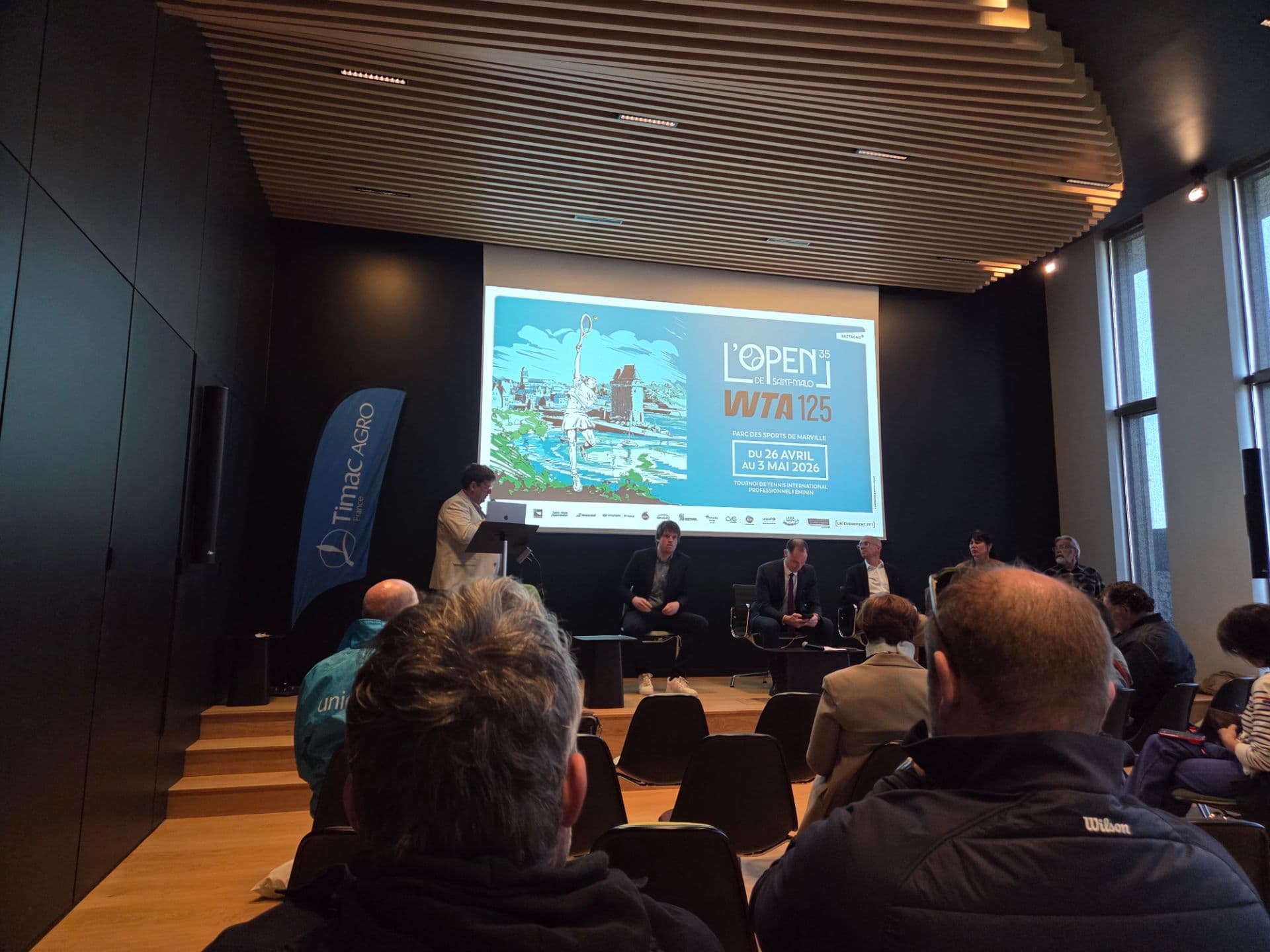 Parce qu'un jardin c'est plus qu'un décor aujourd'hui jétait présent à la conférence de presse du mécénat Open 35 de tennis