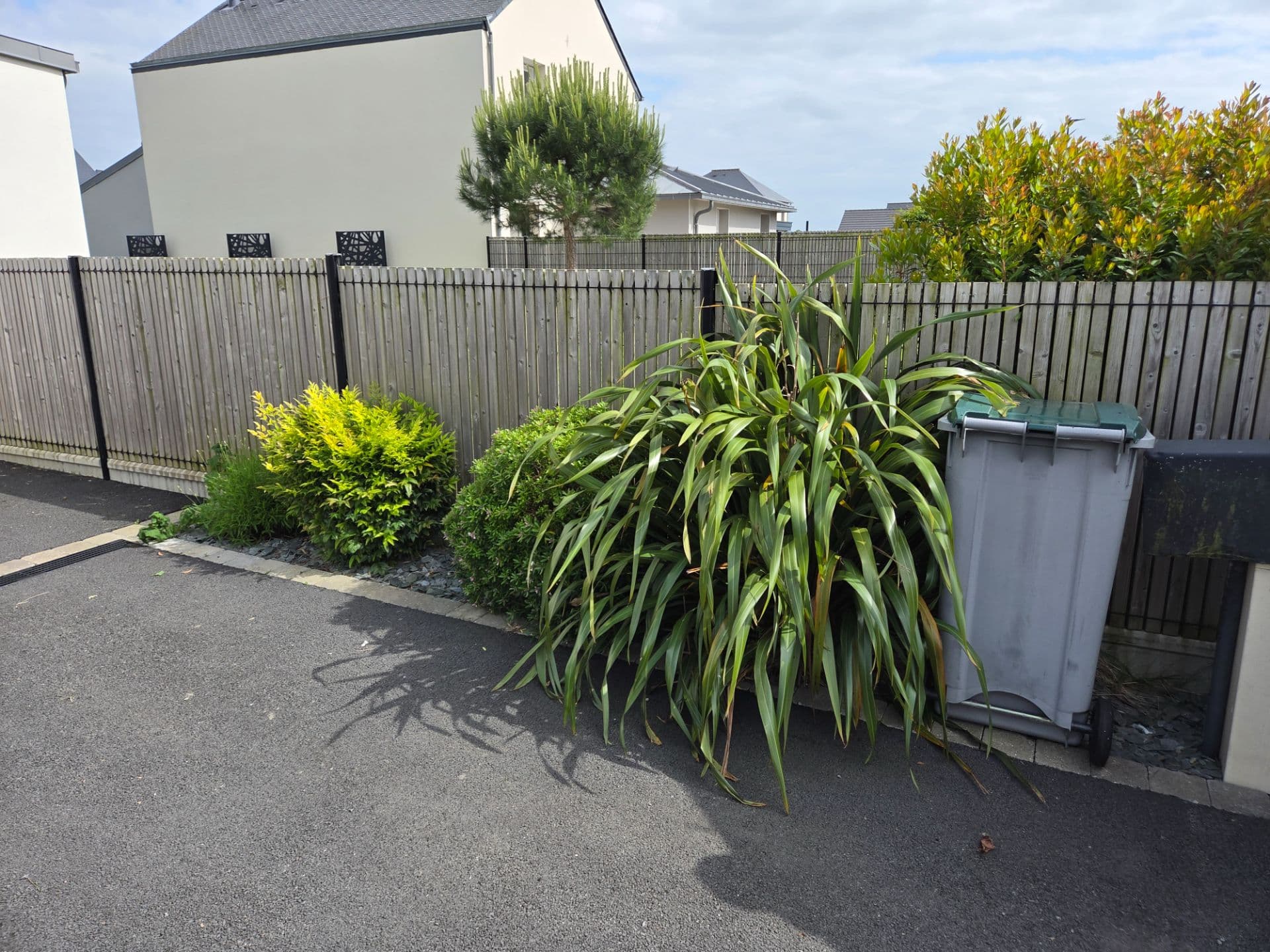 Parce qu'un jardin c'est plus qu'un décor aujourd'hui on a rendu un espace extérieur impeccable