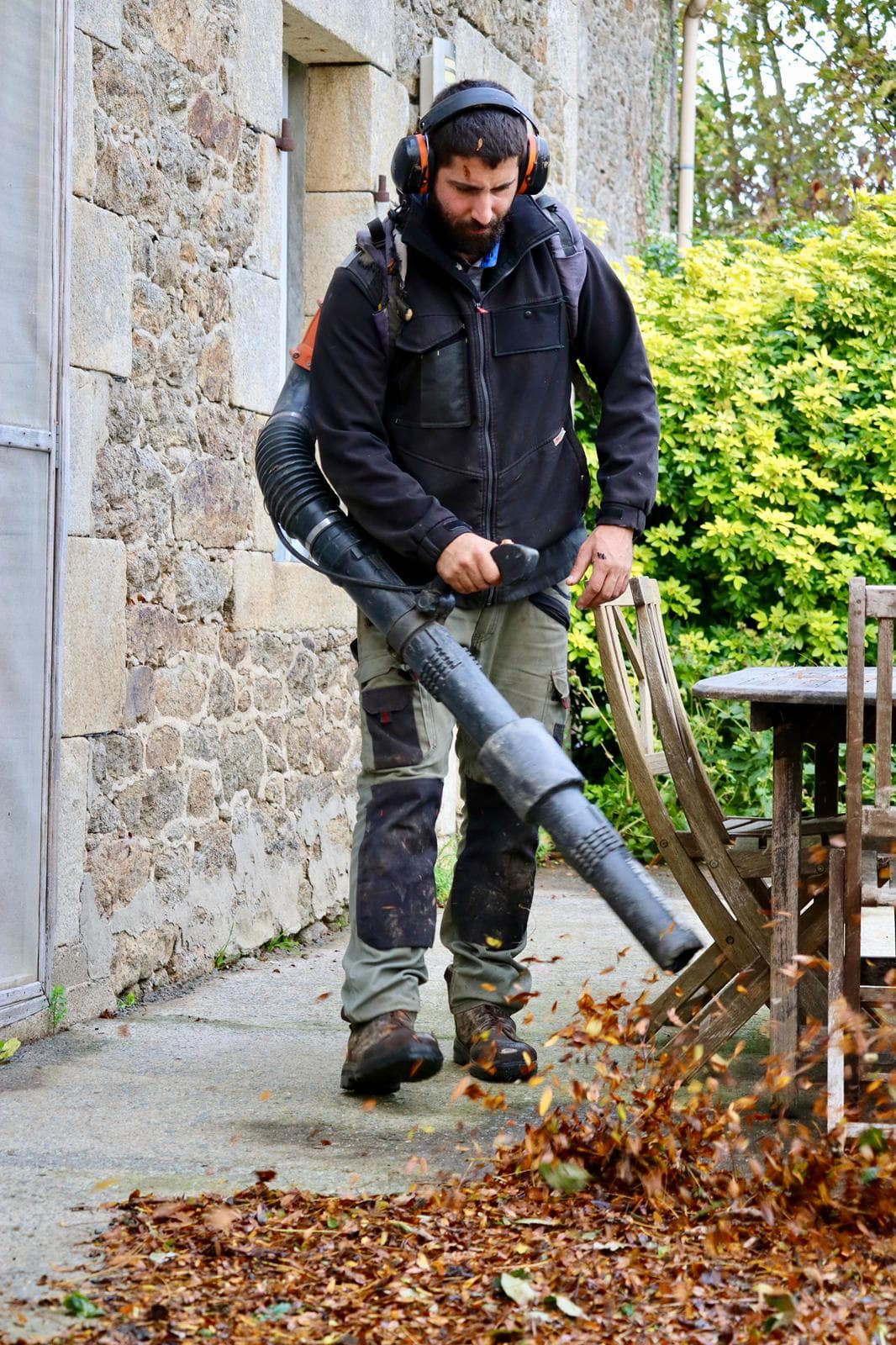 Parce qu'un jardin c'est plus qu'un décor aujourd'hui on t'explique ce qu'on entend vraiment par finition sur les chantiers
